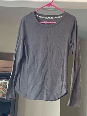 Gilligan & O'Malley Women’s Athleisure Solid Round neck Grey Long Sleeve Shirt M